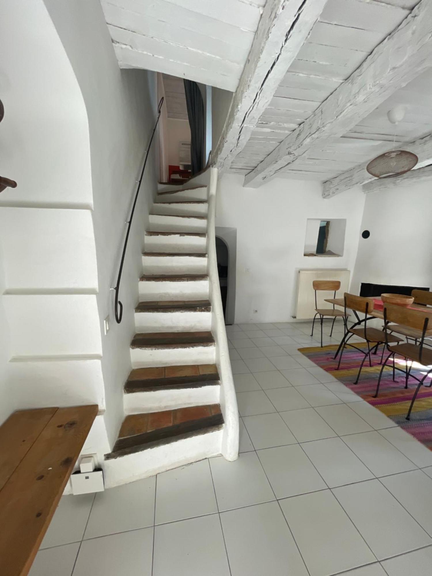 Le Petit Egregore, Patio Et Climatisation Lauris Exterior foto